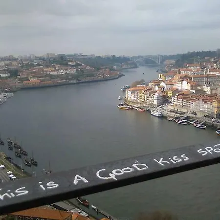 Casa Amarela - Regiao Do Douro Loureiro (Porto)